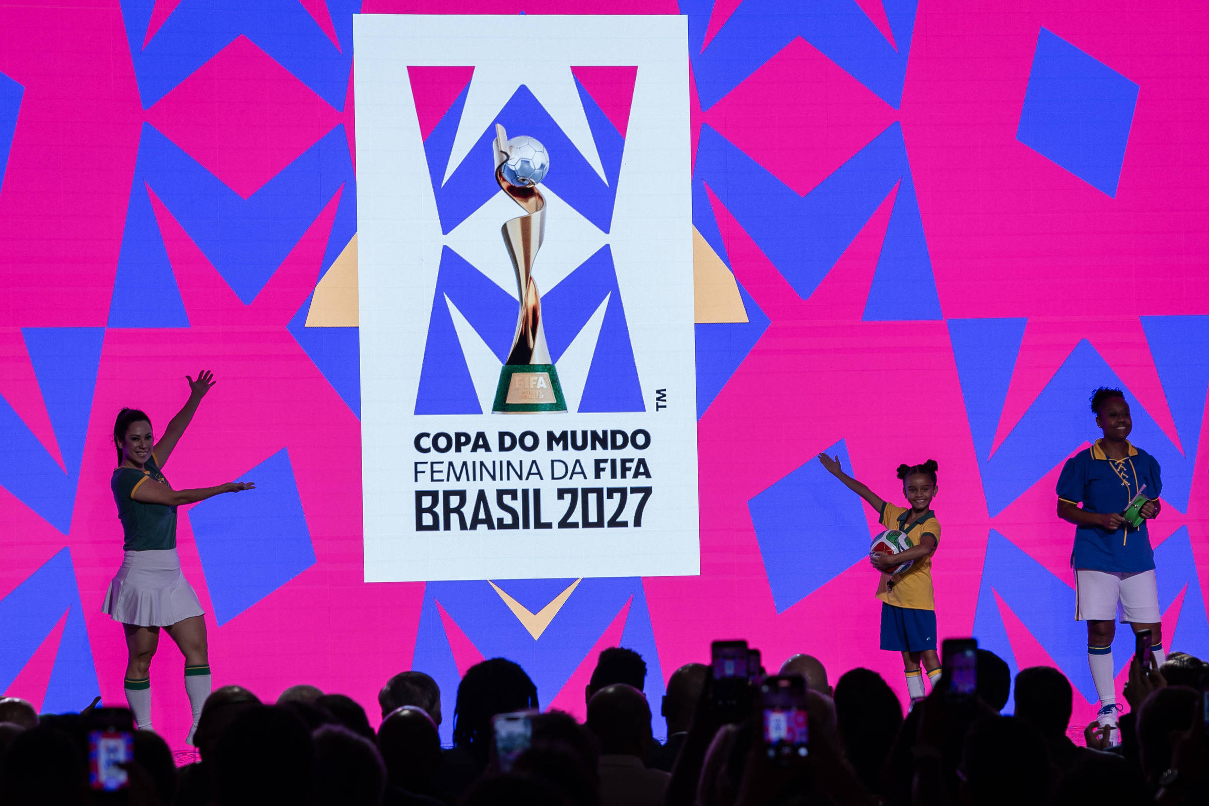 FIFA apresenta nova marca da Copa do Mundo de Futebol Feminino 2026