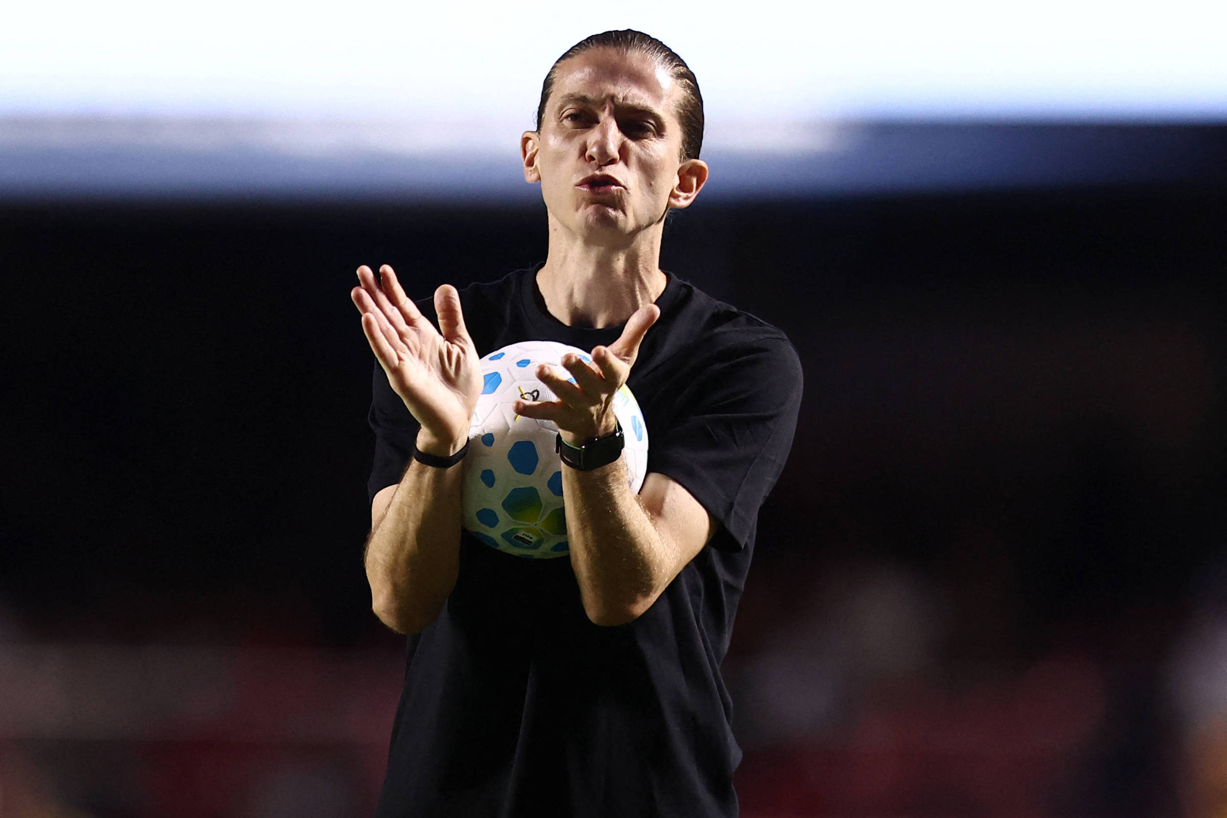 Futebol: Uma Arena de Emoções Além da Estratégia – Tostão, 31/01/2026