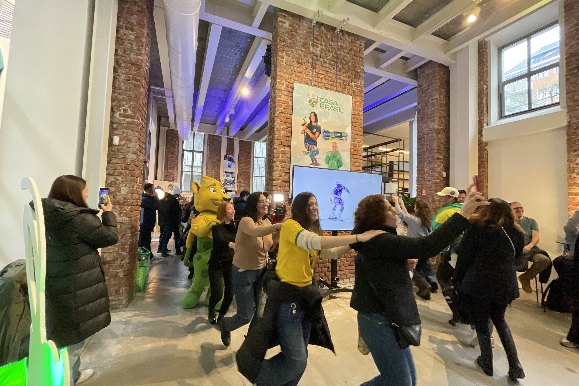 Brasil se destaca na Itália com vaias e pão de queijo – 14/02/2026 – Esporte