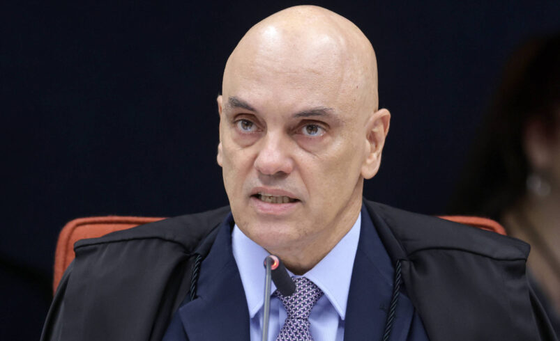 Exército Detém Militares Envolvidos em Conspiração Golpista em [Local] – 10/04/2026 – Política