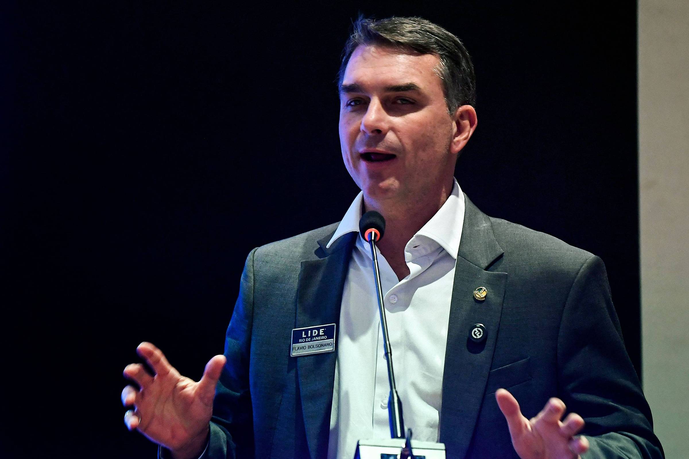 Flávio Adia Indicação de Porta-Voz Econômico em Meio a Expectativas Políticas – 13/04/2026 – Painel
