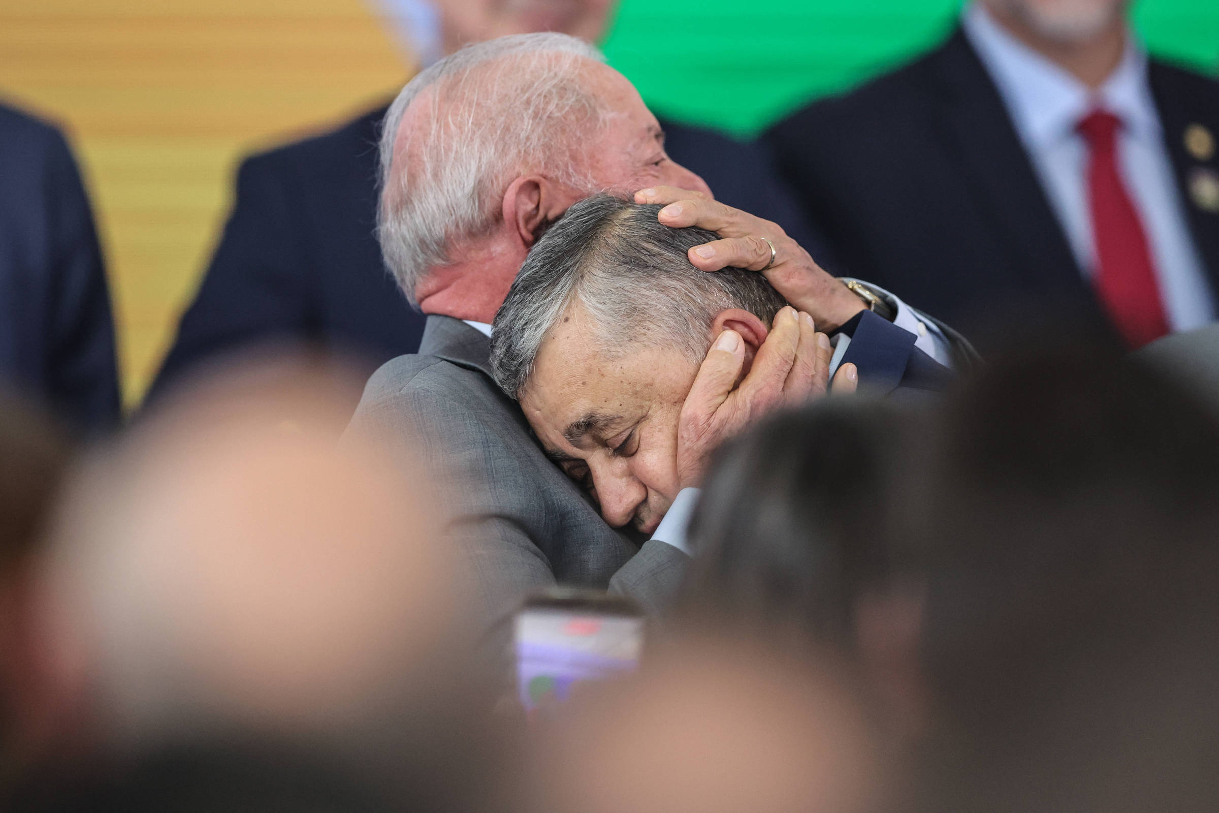 José Guimarães é empossado por Lula e destaca a importância do Congresso em cerimônia no Brasil – 14/04/2026 – Política