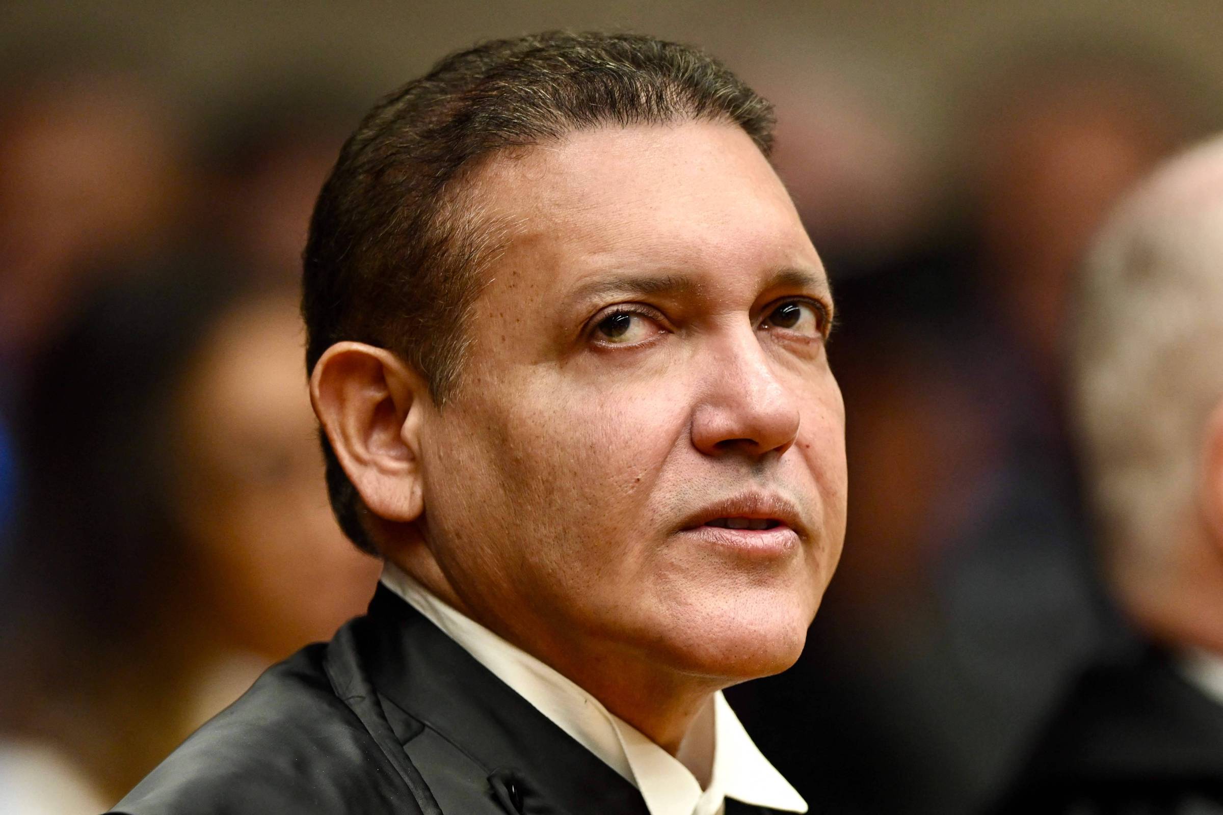 Kassio Nunes Marques é eleito presidente do TSE e liderará eleições em Brasília em 2026