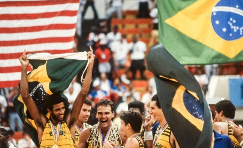 Oscar Schmidt destaca-se na conquista do Brasil no Pan-Americano de 1987 – 18/04/2026 – Esporte