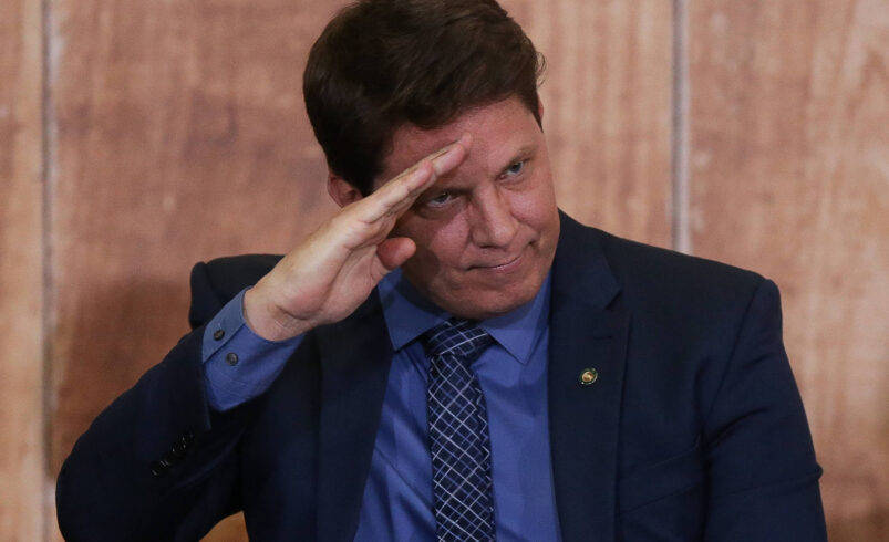 Mário Frias: Quem é o Suspeito de Rachadinha na Política Brasileira?