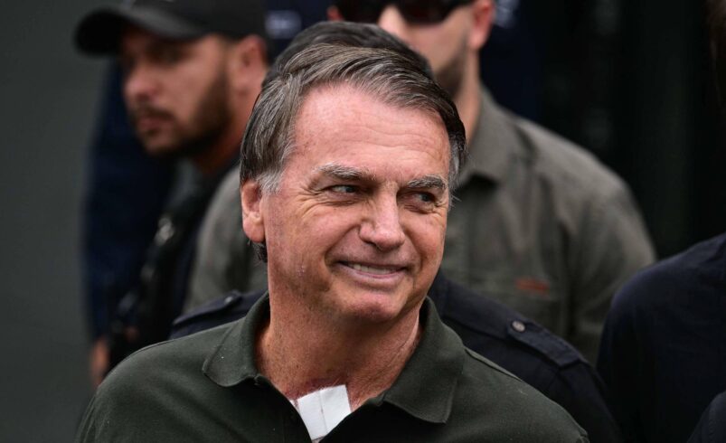 Ex-Presidente Jair Bolsonaro Recebe Alta Hospitalar e Retorna a Casa em 4 de Maio de 2026