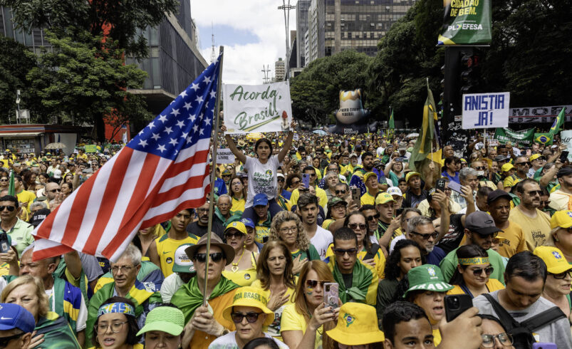 Análise do Culto à Personalidade de Jair Bolsonaro: Impactos e Valor Político em 2026
