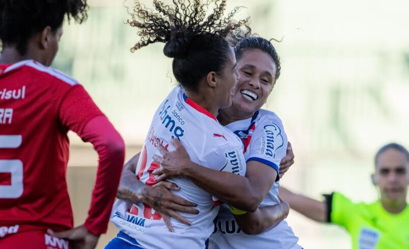 Bahia garante vitória sobre o Inter no 1º tempo e avança no Brasileirão Feminino
