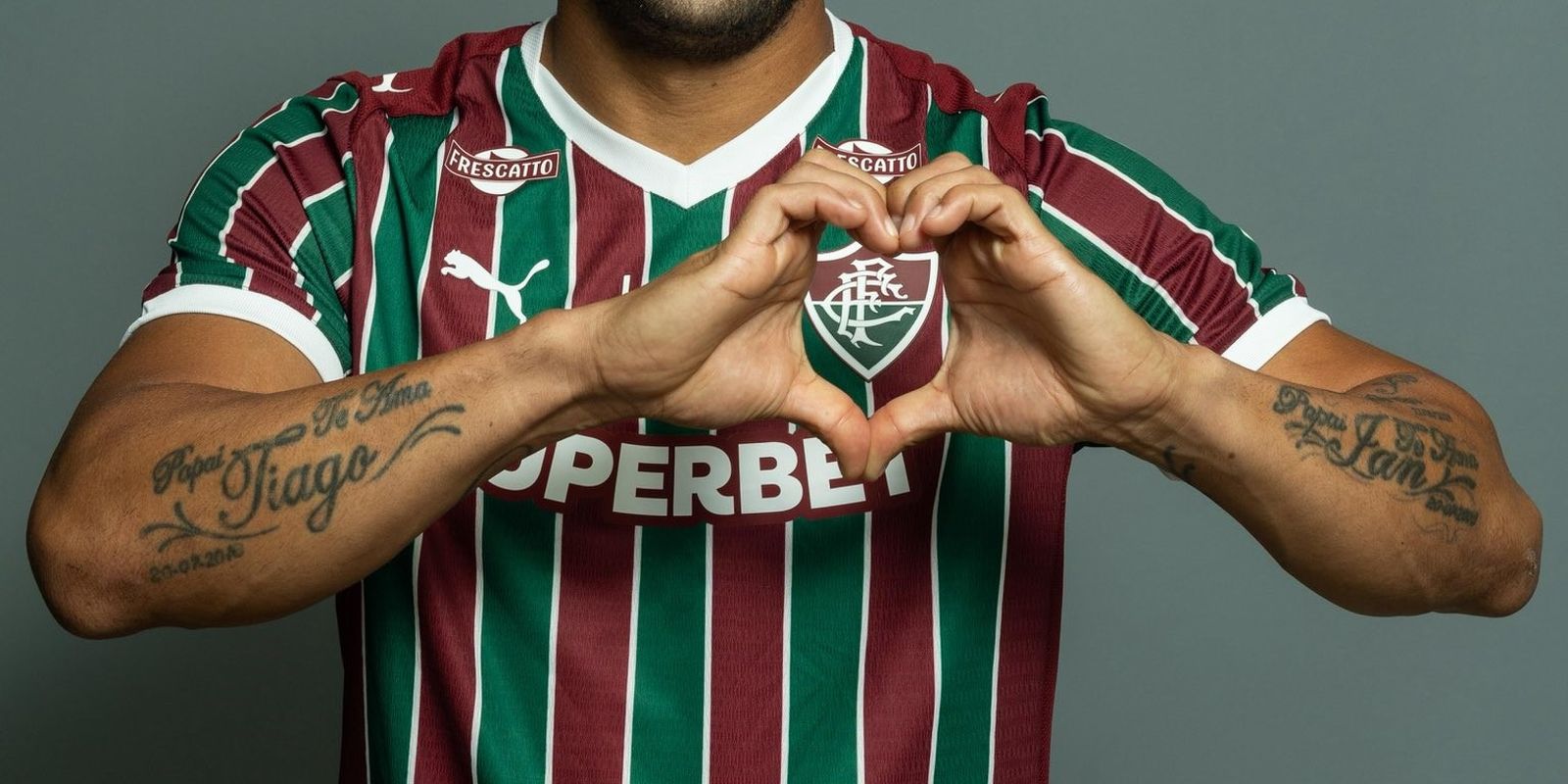 Fluminense confirma a contratação do atacante Hulk para a temporada