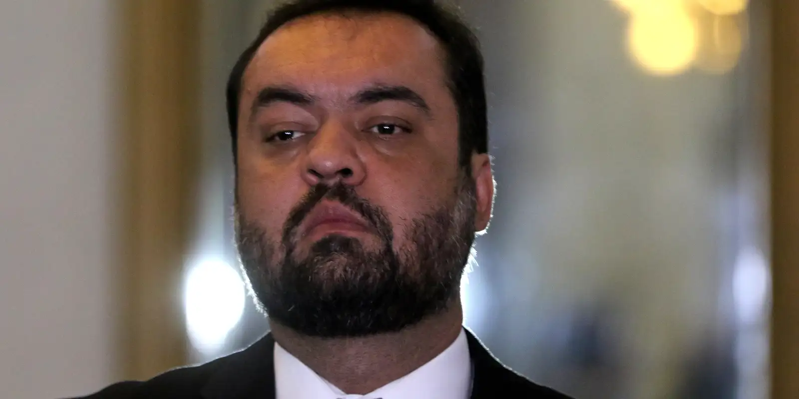 Castro Retira Candidatura ao Senado em Meio a Investigações da PF