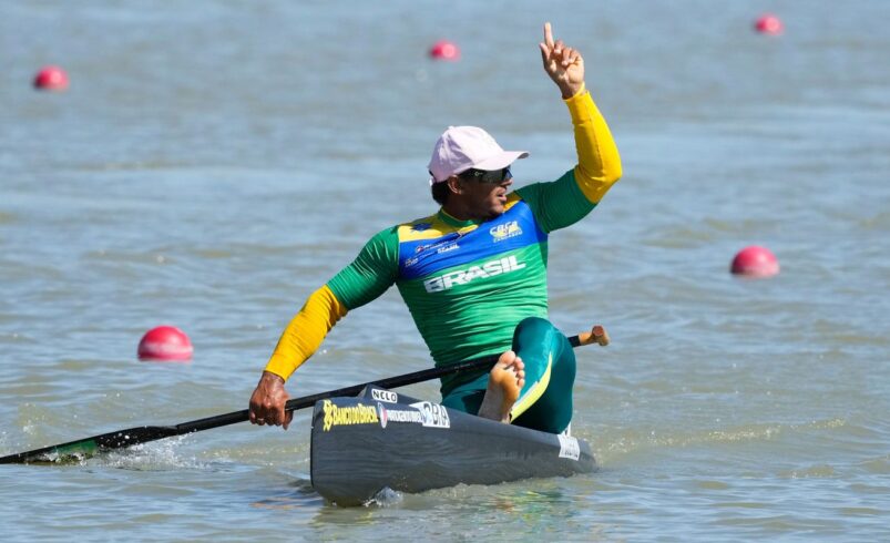 Isaquias Queiroz conquista medalha de prata na Copa do Mundo de Canoagem na Hungria