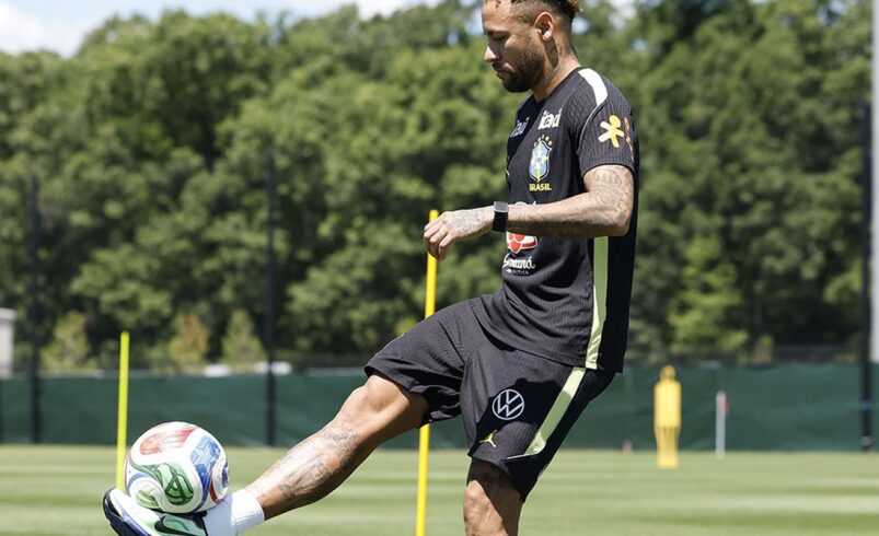 Neymar retoma os treinos com a seleção a dois dias da partida contra o Haiti