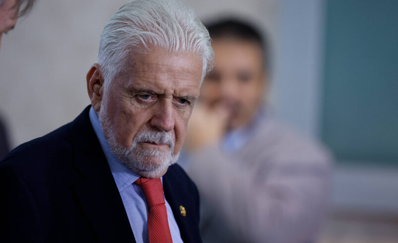 “Ministro do PT Sugere Substituição de Jaques Wagner na Liderança do Governo Lula em Brasília” – 24/06/2026