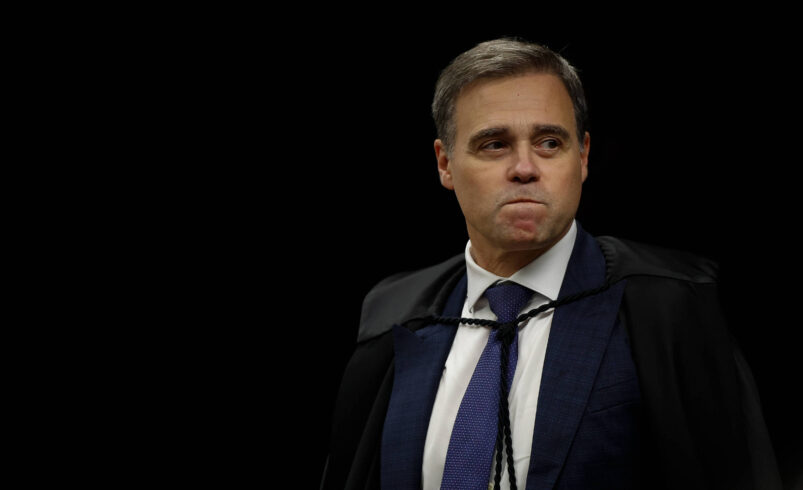 Mendonça Enfrenta Desafios em Caso Master: Análise Política – 20/06/2026