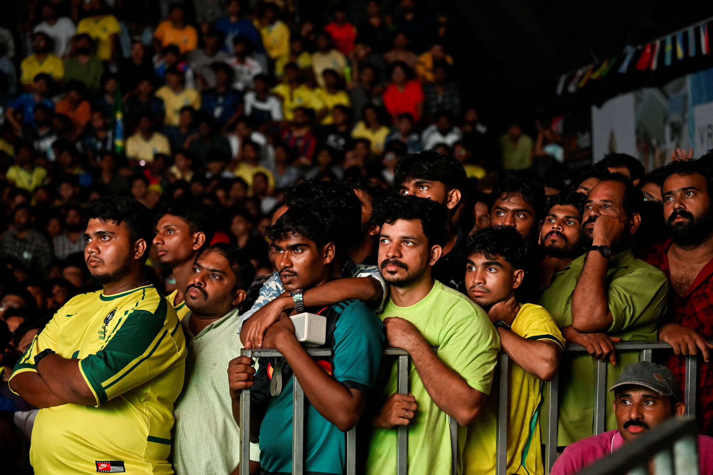 Copa do Mundo: Torcida Estrangeira Apoia o Brasil em Jogo de 25/06/2026