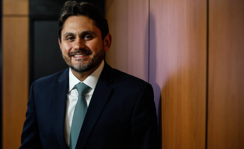 Ex-Ministro Articula Aliança entre PT e PSDB com Irmã no Maranhão