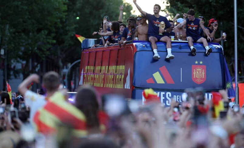 Copa do Mundo: Campeões fazem desfile para 2 milhões de torcedores – 20/07/2026 – Esporte
