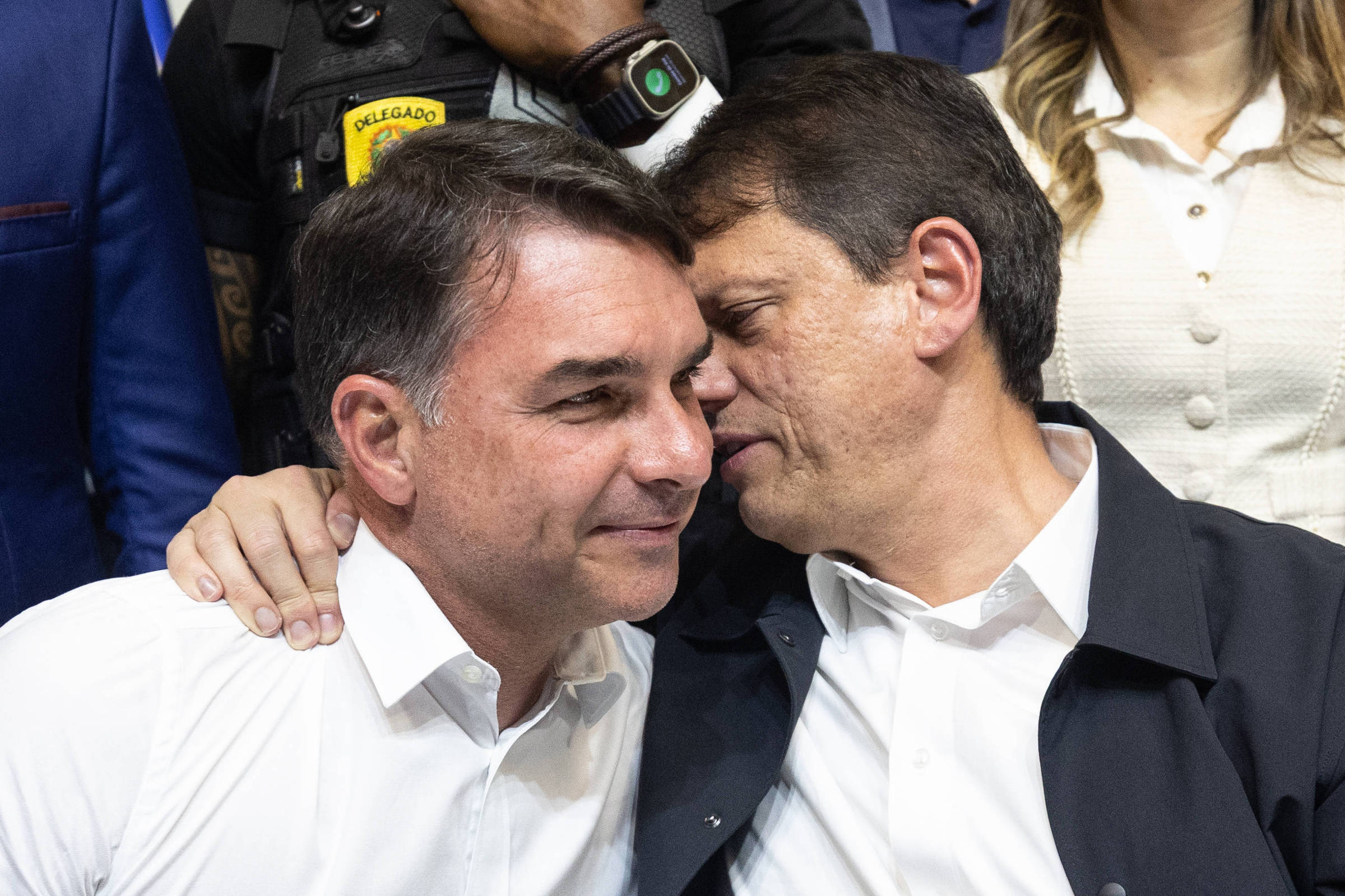 Tarcísio elogia Bolsonaro durante convenção da União e PP em 20 de julho de 2026