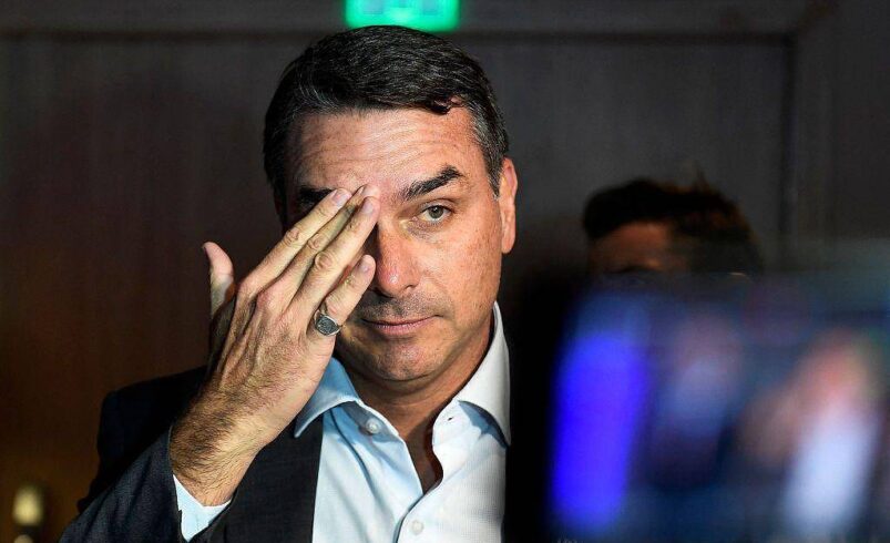 Flávio Adota Medidas de Segurança e Usará Colete à Prova de Balas em Meio a Tensões Políticas – 22/07/2026