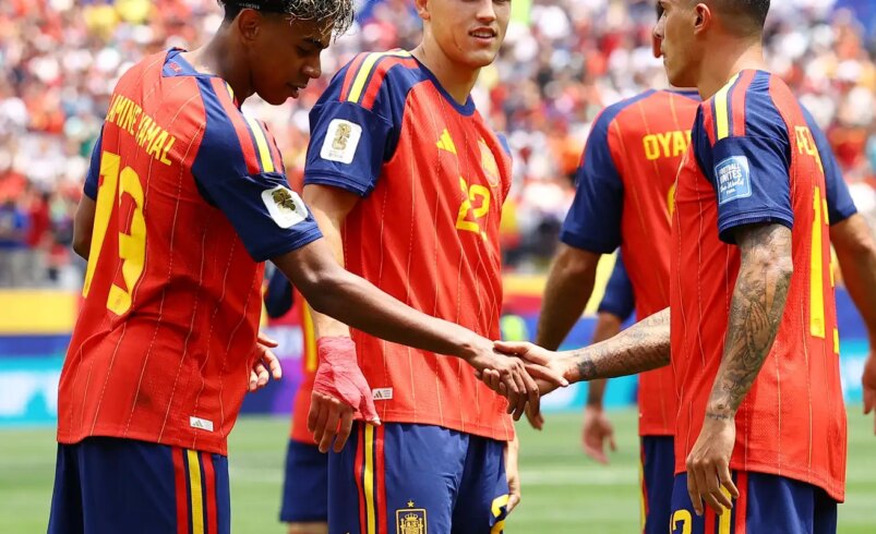 Espanha iguala feito do Brasil de 1958 ao vencer a Áustria na classificação