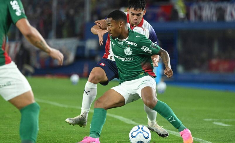 “Abel Ferreira: Impacto Positivo no Desempenho e nas Finanças do Palmeiras” – 26/08/2026 – Marcelo Bechler